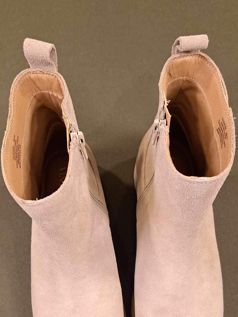 Crown Vintage Taylen Bootie - Color: Dove - Size: Women 9 - Picture 3 of 11